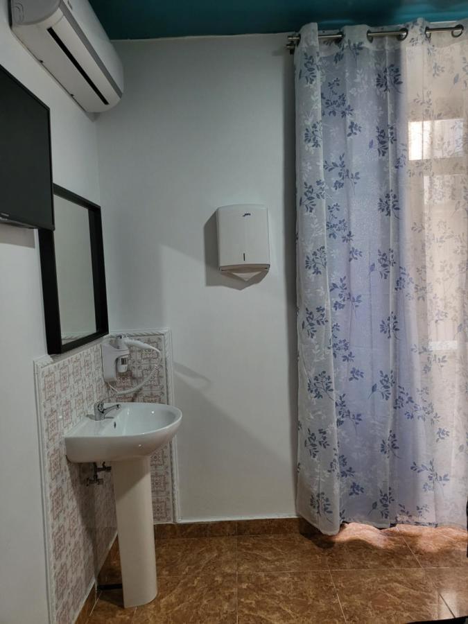 M-A Catrachos Rooms Madrid Exterior photo