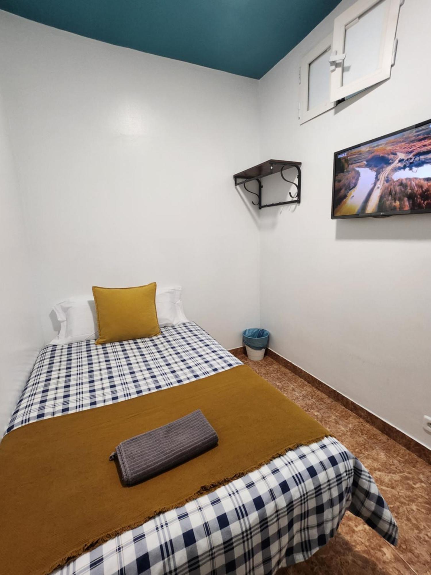 M-A Catrachos Rooms Madrid Exterior photo