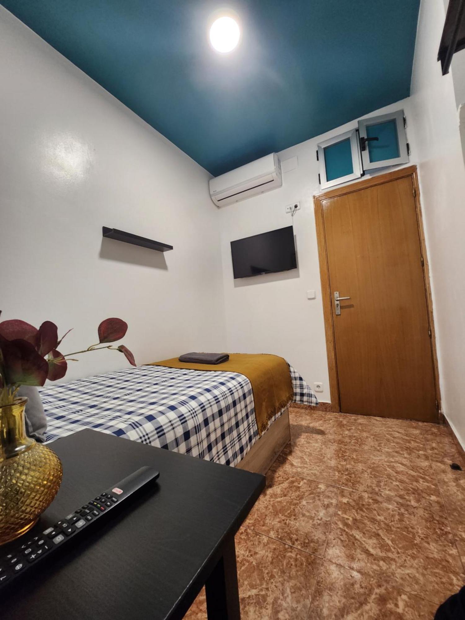 M-A Catrachos Rooms Madrid Exterior photo